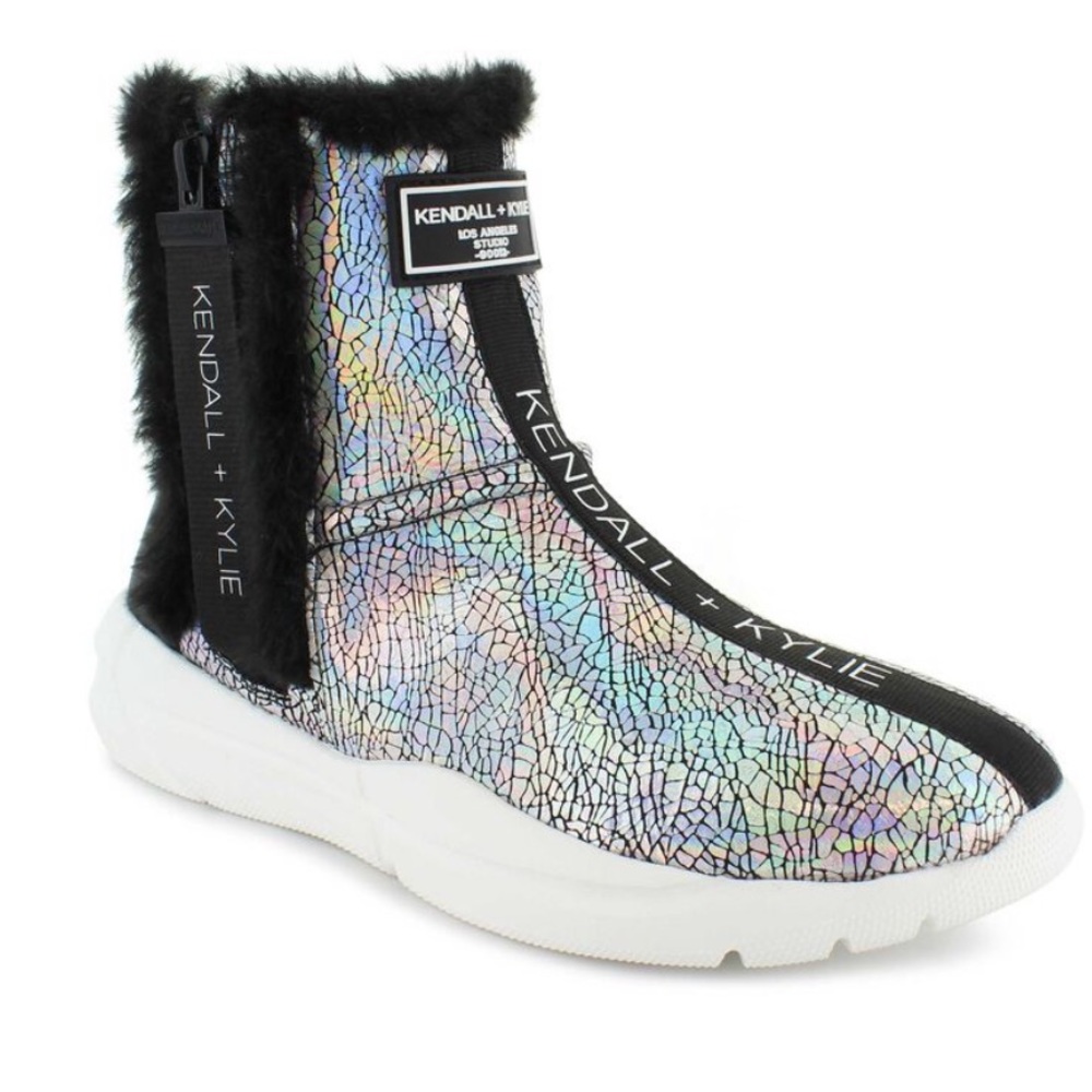Kendall & Kylie Nala Boot black faux fur silver metallic size 8 shoe
